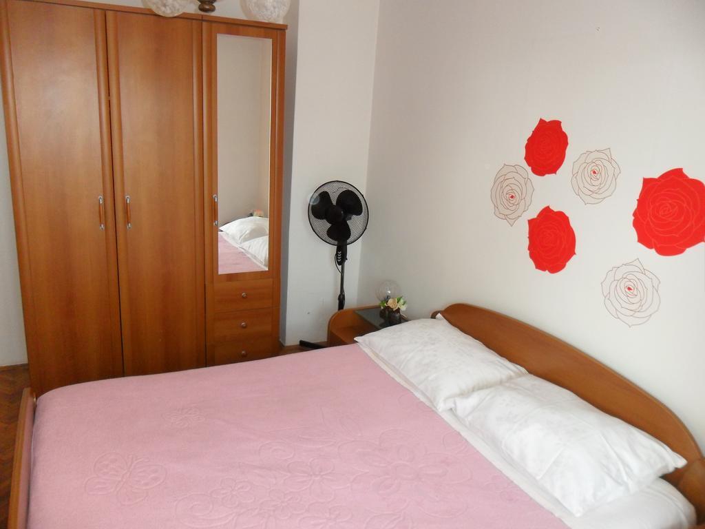 Vile Park Apartments Porec Bagian luar foto