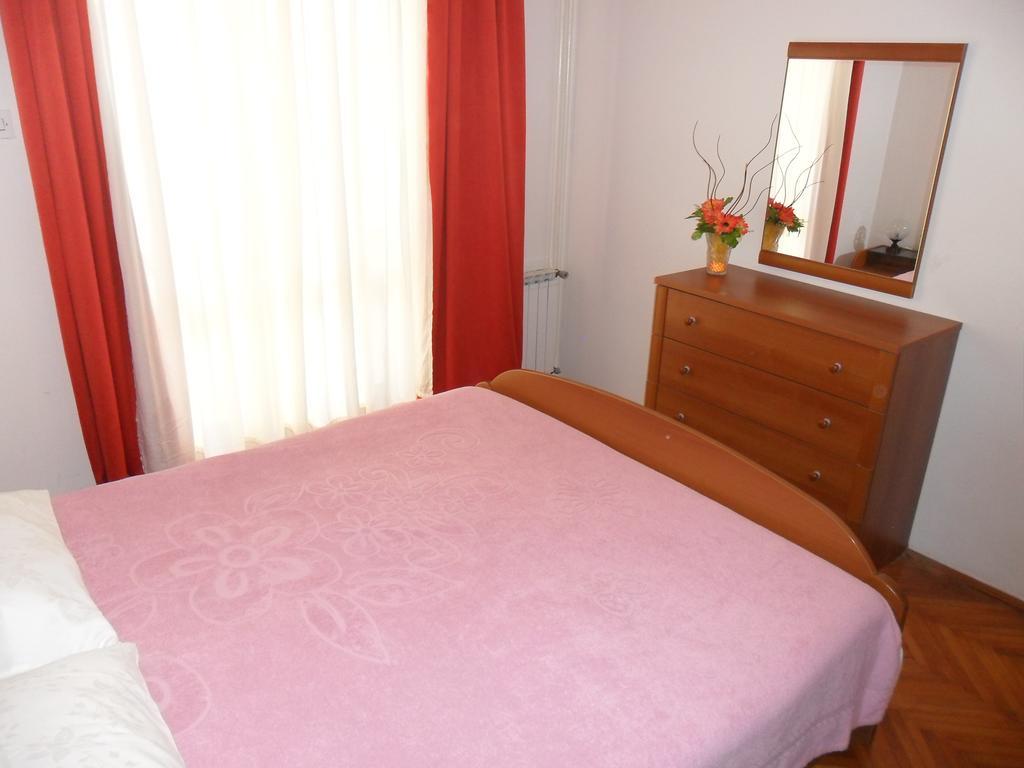 Vile Park Apartments Porec Bagian luar foto