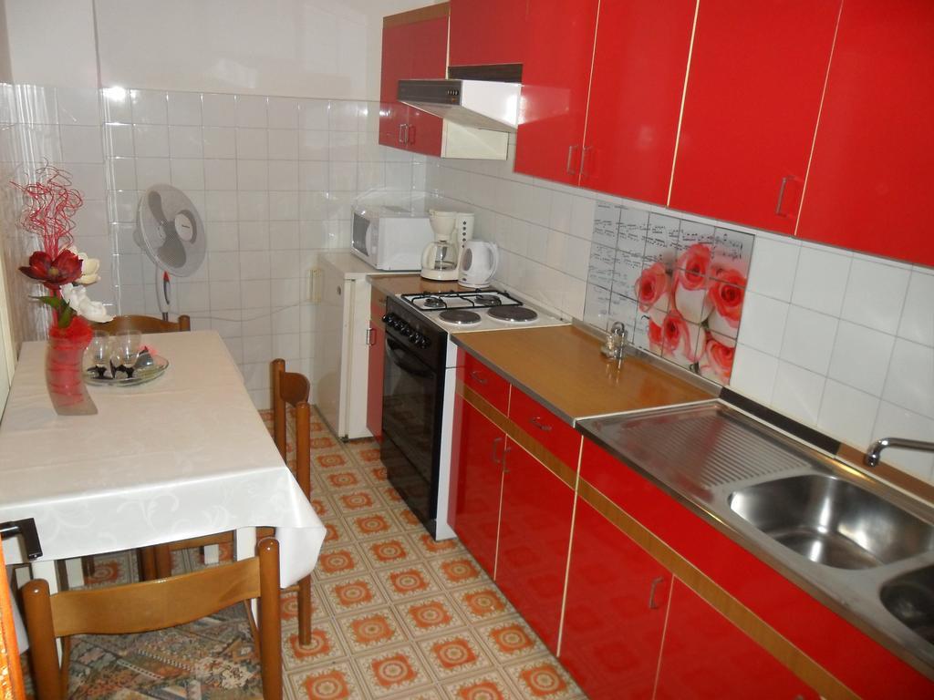 Vile Park Apartments Porec Bagian luar foto