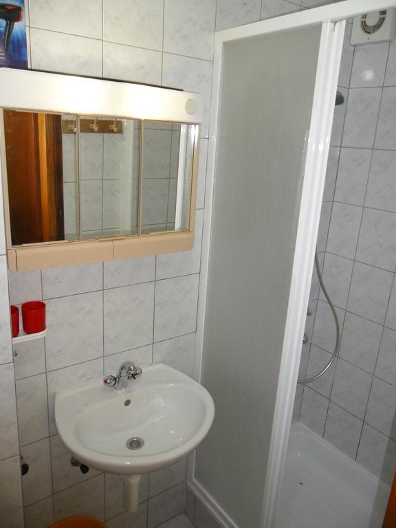 Vile Park Apartments Porec Bagian luar foto