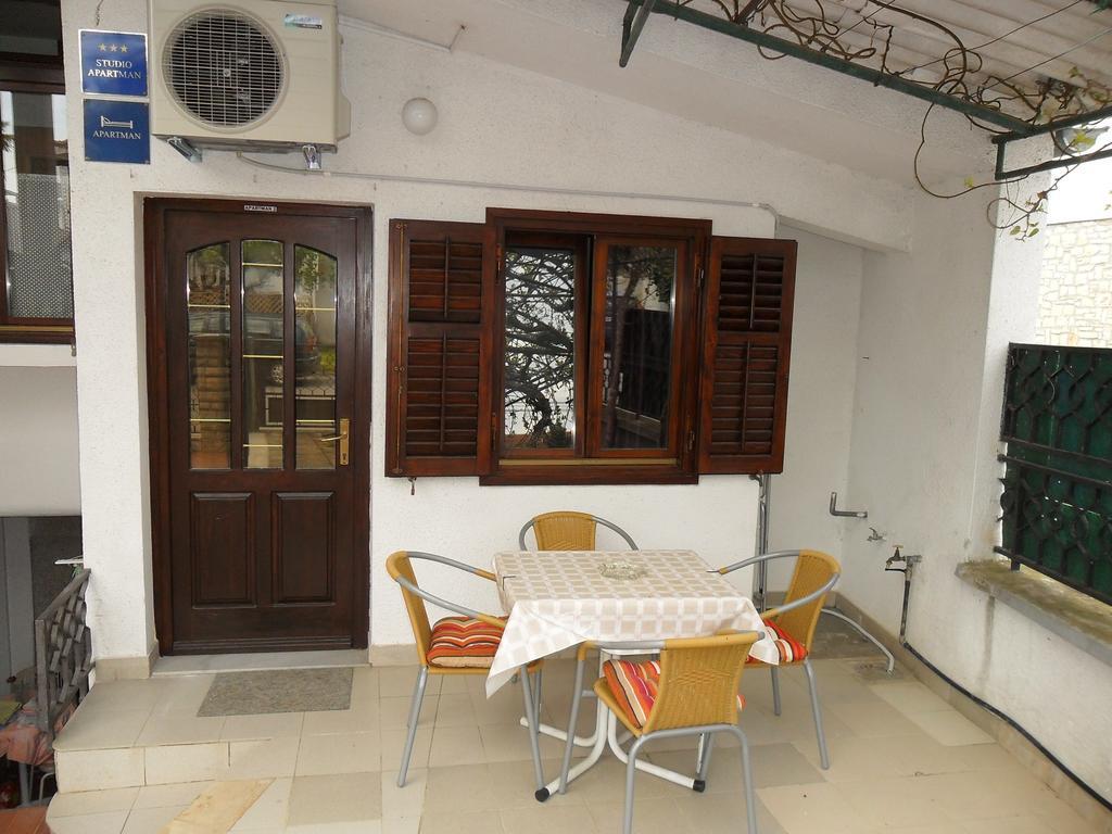 Vile Park Apartments Porec Bagian luar foto