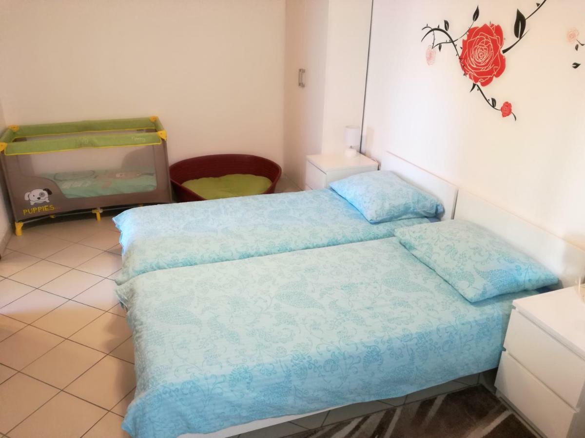 Vile Park Apartments Porec Bagian luar foto